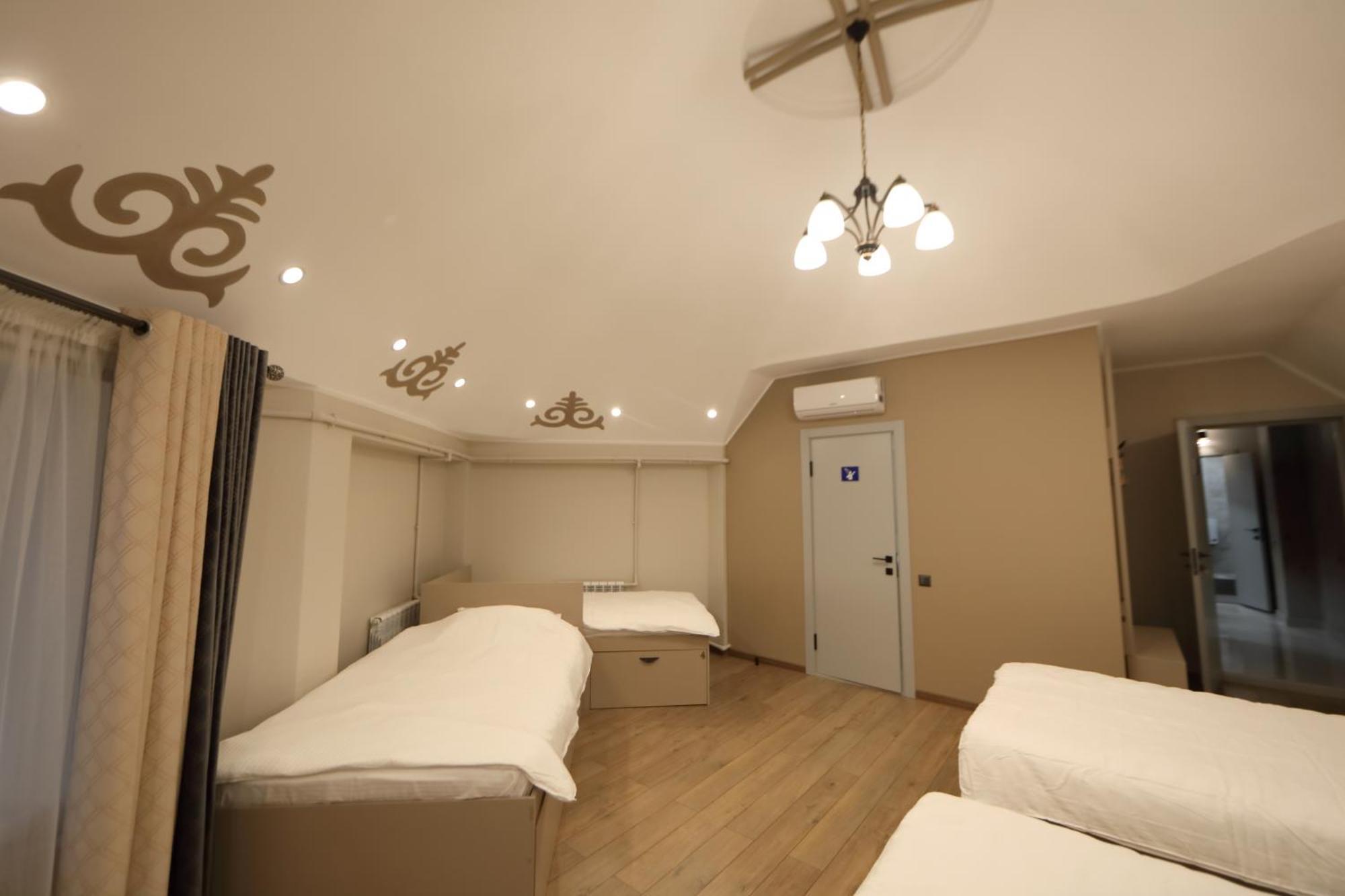 Cozy Hostel Bisjkek Eksteriør bilde